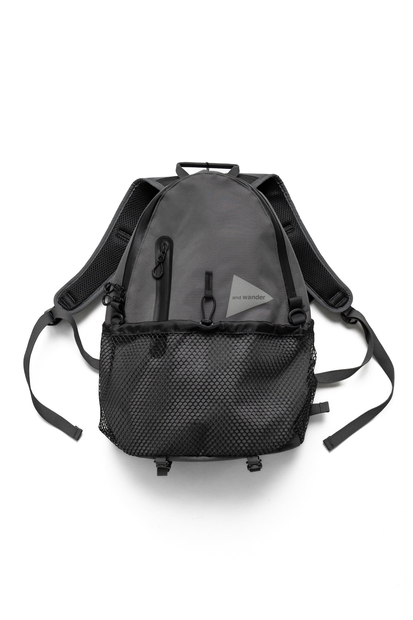 and wander PE/CO 20L daypack - Grey – BLUE IN GREEN SOHO