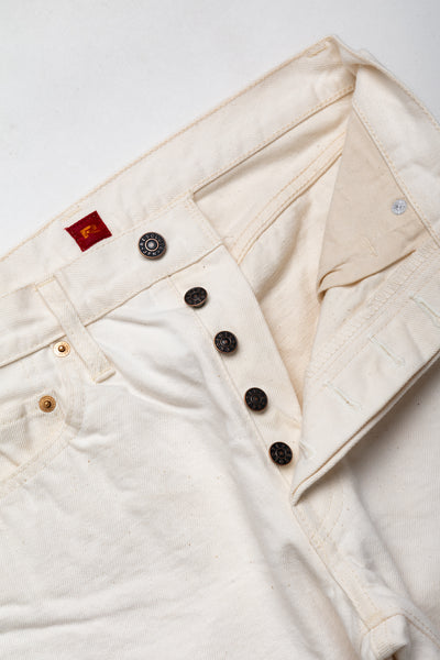 AA710 White Denim Slim Straight Jeans